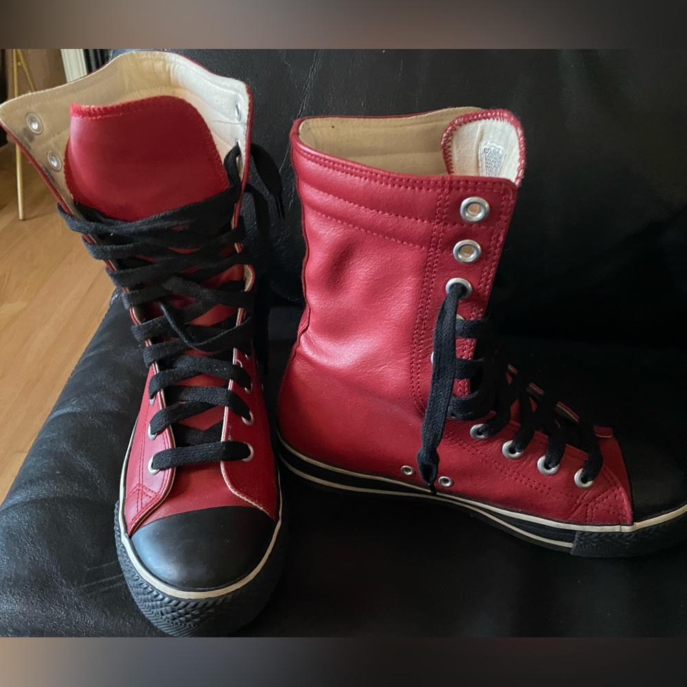Colin Stewart red hi-top leather sneaker. - Picture 5 of 6